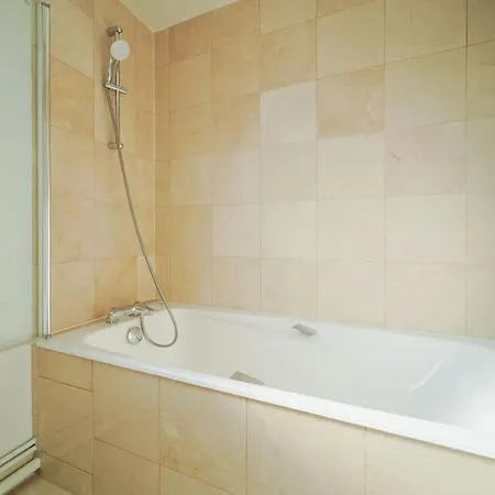 Haussmannien 16eme Arrondissement